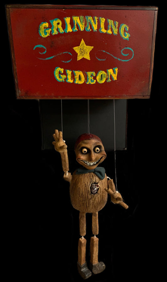Doll- Grinning Gideon